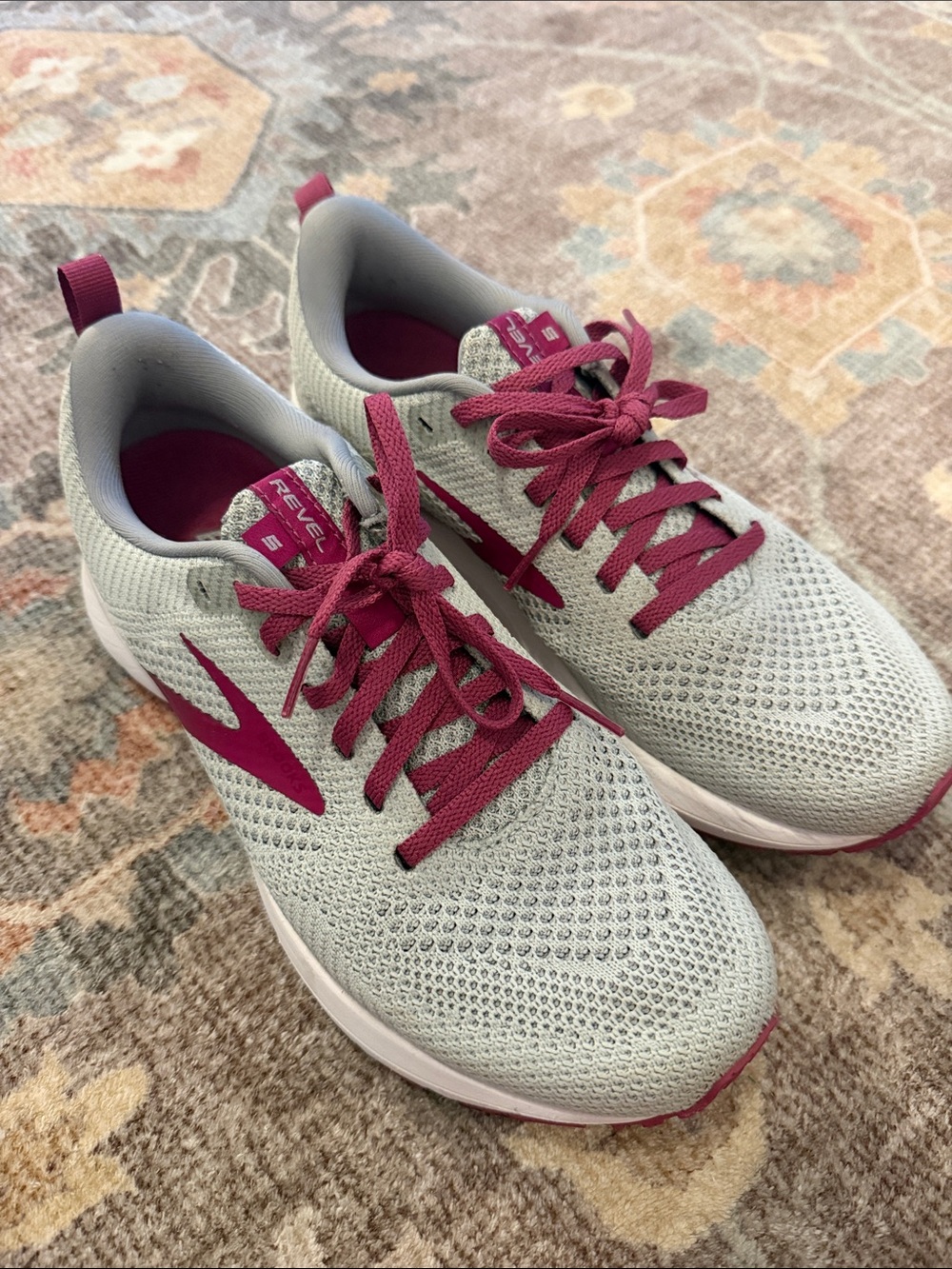 Brooks Revel 5- Gray and Berry Running Shoes- EUC!
